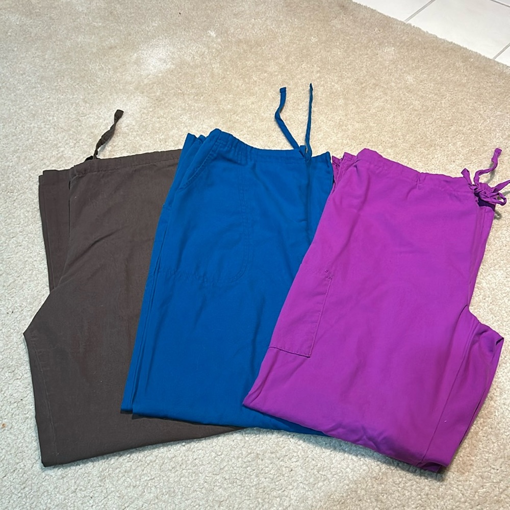 Scrub pants bundle size small
